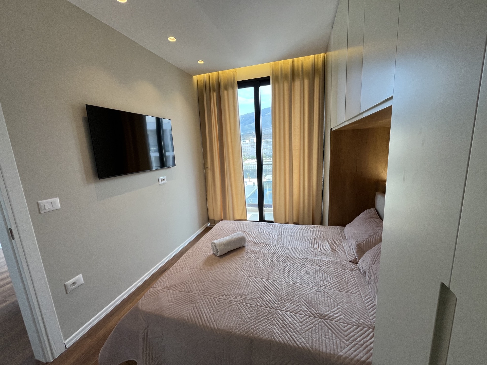 Gallery 01